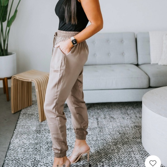 NWOT Lauriebelles “Keep Going Joggers” - Picture 3 of 8